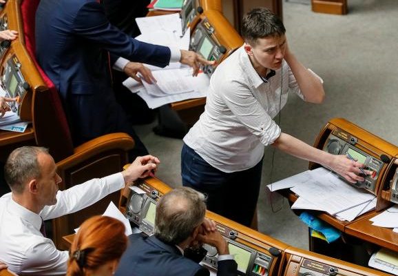 Н.Савченко розритикувала положення Закону щодо суддівських пенсій та зарплат 