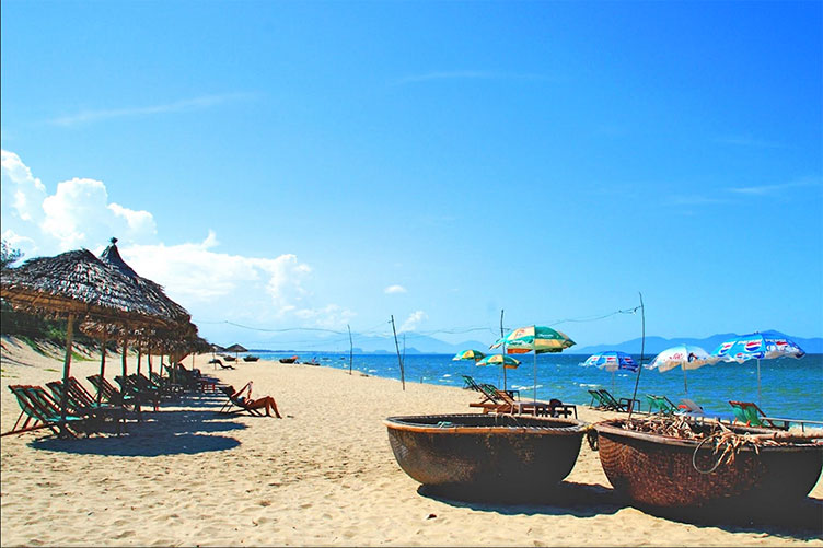 На пляжі Куа Дай не буває «товкучки», адже його довжина — 3 км, а ширина — 300 м.