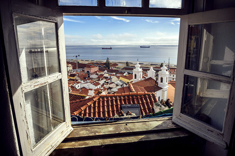 Чудовий краєвид з вікна в Португалії відтепер коштує грошей: податок на таку нерухомість підвищили на 20%.