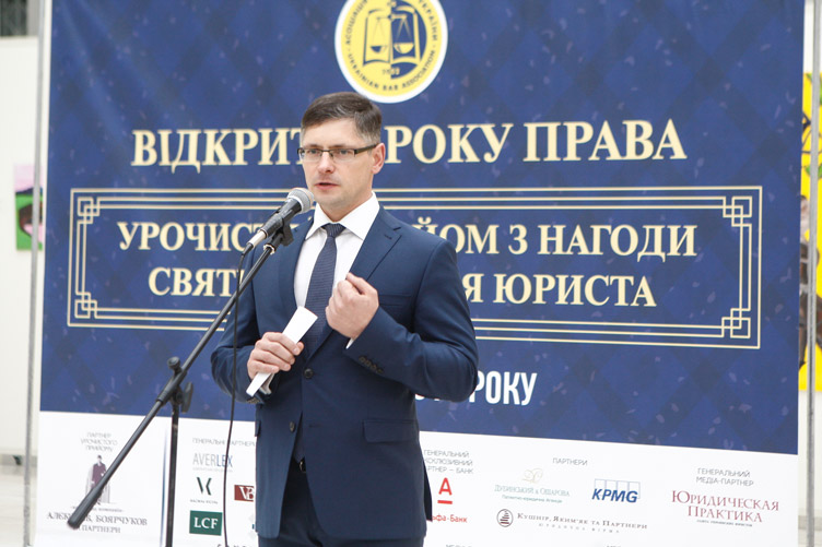 Во время торжественного приёма Владимир Кравчук пригласил адвокатов принять активное участие в реализации судебной реформы