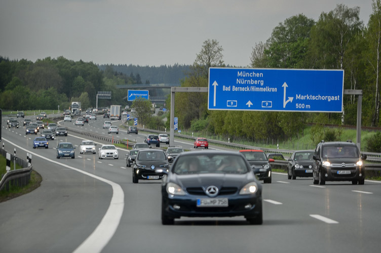 На німецьких дорогах нечасто зустрінеш автомобіль з відеореєстратором, бо є ризик наразитися на неприємності.