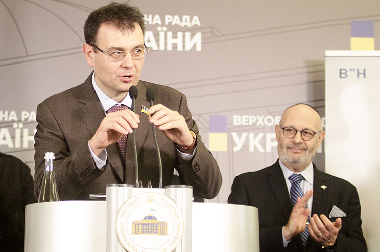 Данило Гетмацев привітав народних депутатів із Ханукою та наголосив на тому, що Ізраїль є стратегічним партнером для України.
