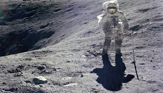 Возможно, вслед за астронавтами-учеными на Луну высадятся и астронавты-следователи. Для поиска следов преступлений.