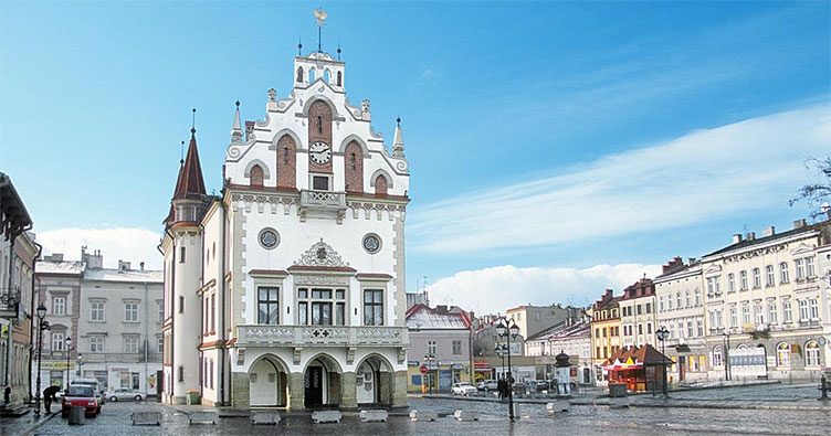 Первое почетное отличие присвоено городу Жешув (Республика Польша).