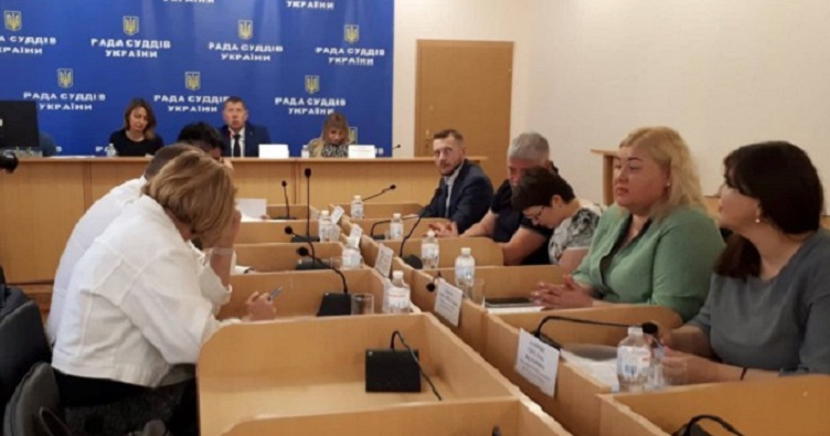 Встреча с кандидатами состоится в помещении Государственной судебной администрации.