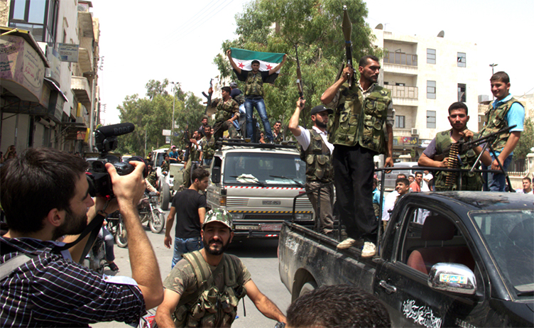 Сирійські бойовики демонструють журналістам готовність відбити напад США.
