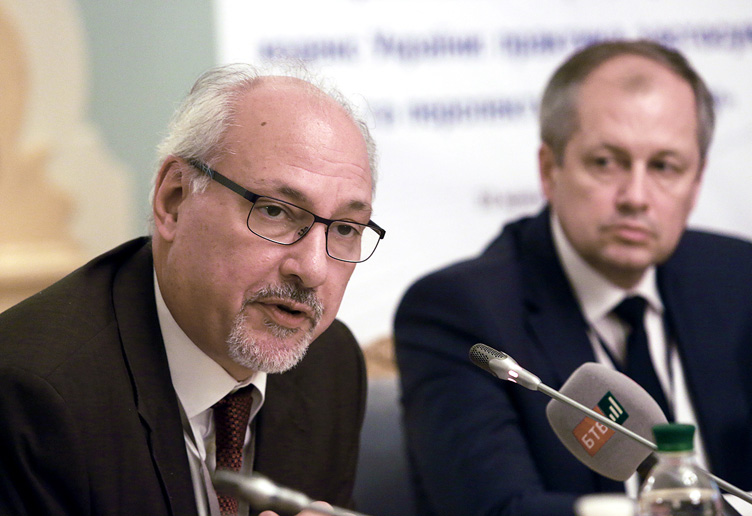Кристос Джакомопулос считает, что поощрять Украину к принятию важных и соответствующих европейским стандартам законов — обязанность Совета Европы.