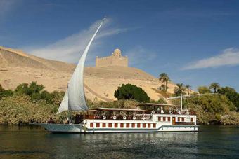 В Єгипті стверджують: прогулянки по Нілу знову безпечні.