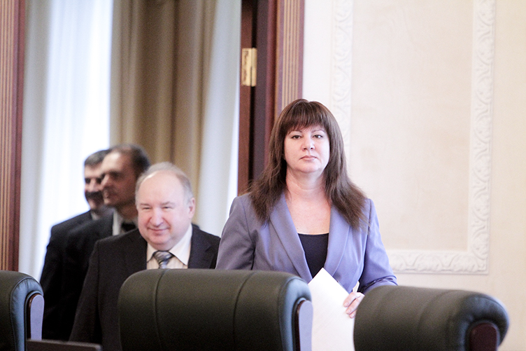 Членство в ВСЮ бывшей главы Оболонского райсуда Ирины Мамонтовой не помогло ее коллегам избежать негативного вердикта.