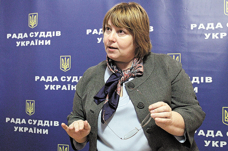 В.Сімоненко пояснила журналістам, як саме ідея Голови ВР може призвести до «небезпечних» наслідків.