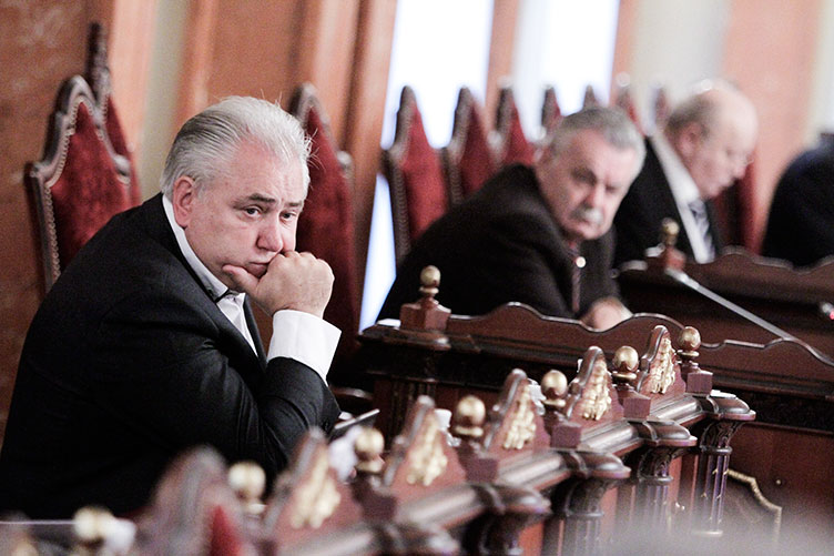 Возможно, с приходом в КС Виктора Кривенко, которого XIII съезд судей избрал в учреждение, представления «верховников» будут рассматриваться быстрее.