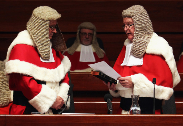 Несмотря на все различия, судьи ВС и английские коллеги имеют схожие полномочия.