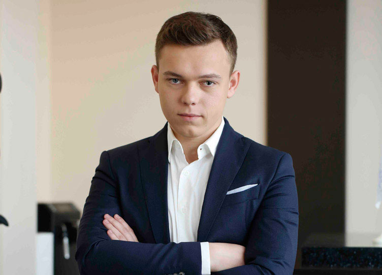 Дмитро Хромеєв - юрист юридичної фірми Pravovest
