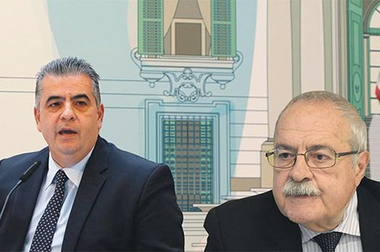 Майкл Фалзон-журналіст (праворуч) поставив у незручне становище не тільки свого тезку-політика (ліворуч), а й мальтійську судову систему. 