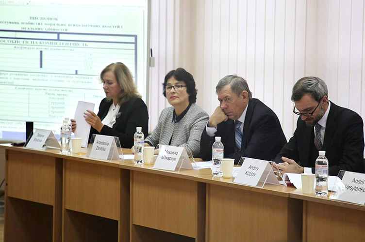 Головуюча колегії, член ВККС Анастасія Заріцька порівняла пояснення судді про недоліки декларування з розповіддю художника.