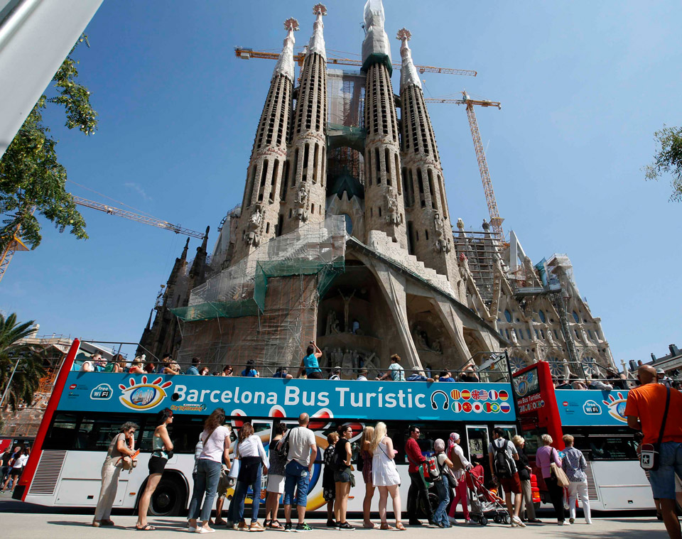 В Испании только некоторые регионы взимают дополнительную плату с туристов. Например, в Мадриде ее нет, а в Барселоне — до 2,50 евро в день.