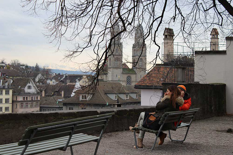 На думку дослідників, Цюрих — це місто, де пари найдовше зберігають прихильність, оскільки нове побачення обійдеться дуже дорого.