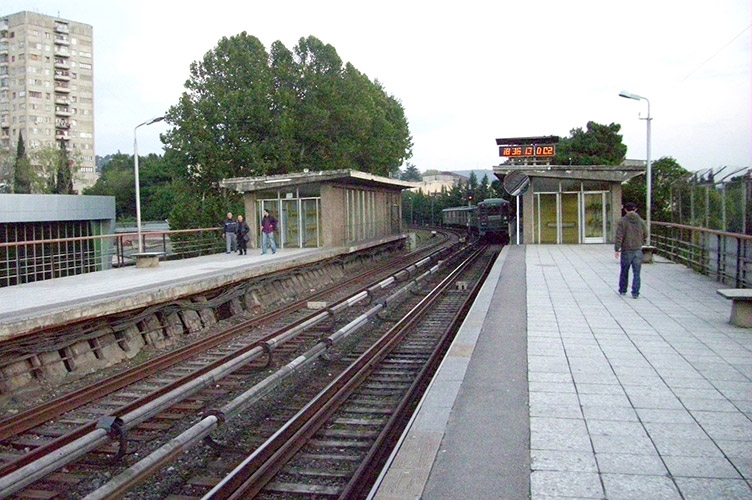 «Гоцирідзе» — одна з двох наземних станцій тбіліського метрополітену.