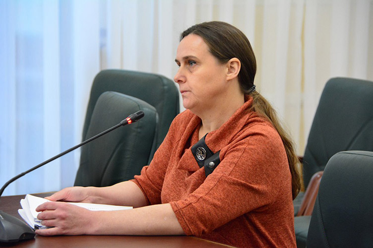 Людмила Синиця пояснила дисциплінарній палаті, чому розглядала клопотання за відсутності власників, але телефонограма свідчила про інше.