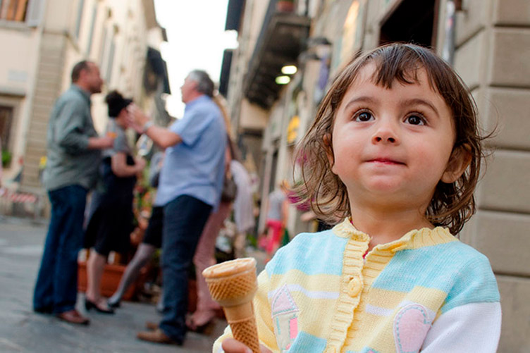 Суми, яку влада збирається виділяти на кожного маленького італійця, вистачить не лише на морозиво.