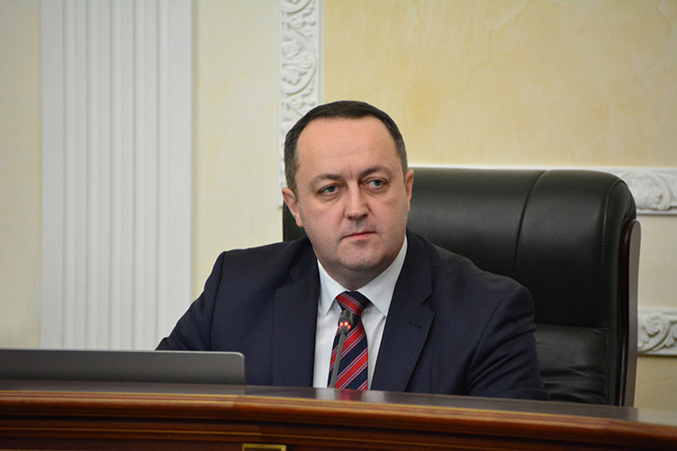 Андрей Овсиенко: «Чтобы предоставить кому-то полномочия контролировать ВРУ, надо менять Конституцию»