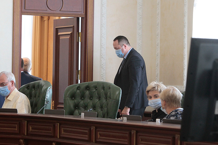 Серед тих, хто в березні залишить крісло члена Вищої ради правосуддя, — і нинішній голова цього органу Андрій Овсієнко.