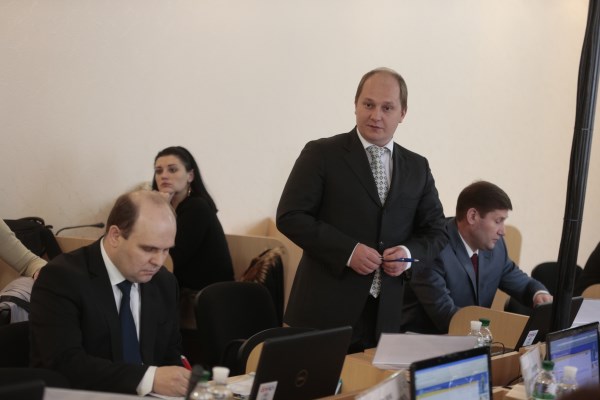 Р.Кирилюк заверил присутствующих, 
что ГСАУ делает все возможное, чтобы обеспечить финансирование судов.