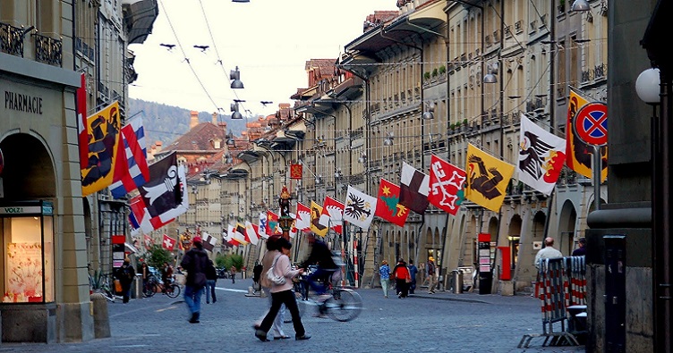 Той факт, що навіть незначні питання влада виносить на референдум, допомагає швейцарцям бачити майбутнє оптимістичнішим.