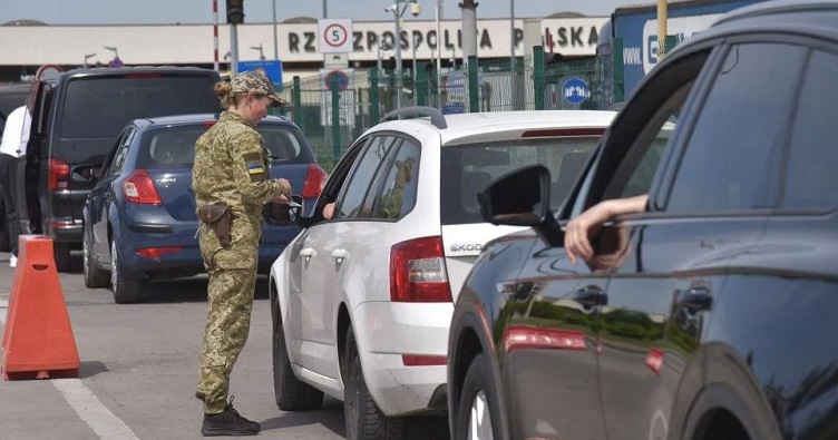 Нардеп розраховує, що чим більше чоловіків поїде за кордон, тим міцнішим буде бюджет ЗСУ,