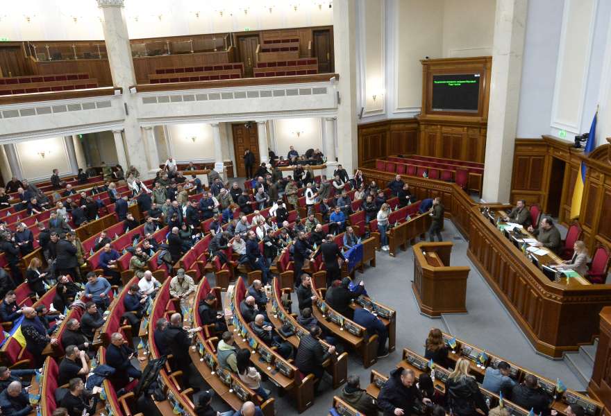 Автор уважає, що лише страх перед тюрмою утримає колег від подання та прийняття явно неконституційних законопроектів.