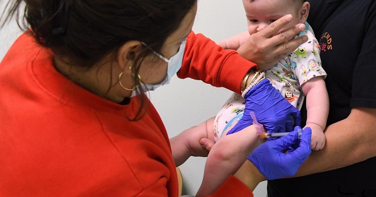 Вакцинація дітей, на думку медиків, знизить приплив пацієнтів до лікарень, що збільшився останнім часом в Європі.