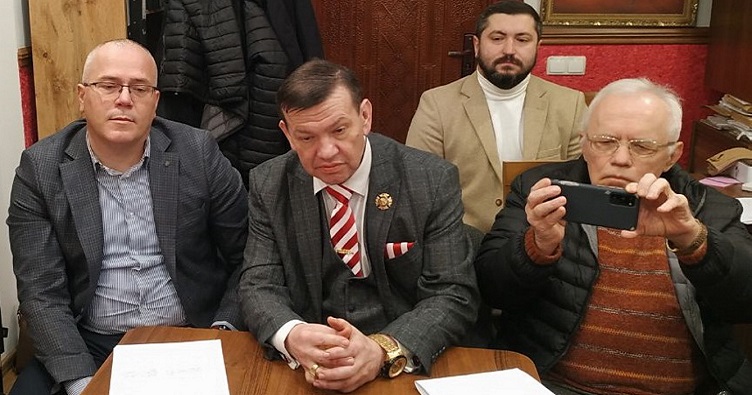 Учасники відеоконференції з українського боку Ярослав Лазур, Олексій Фазекош, Олександр Савка і Степан Сікора обговорюють особливості впровадження американсько-української програми. Фото автора.