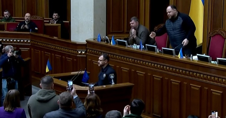 Намагання нардепів заробляти собі рейтинг стрімами із сесійної зали непокоїть їхніх колег, які переймаються через власну безпеку.