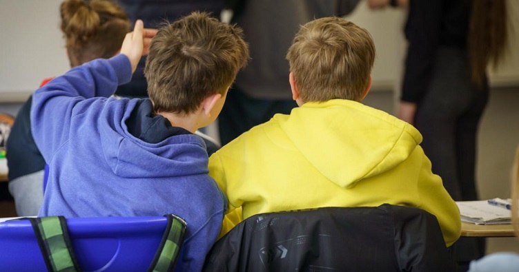 Українські підлітки у німецькій школі Фото: Frank Rumpenhorst. dpa/picture alliance.