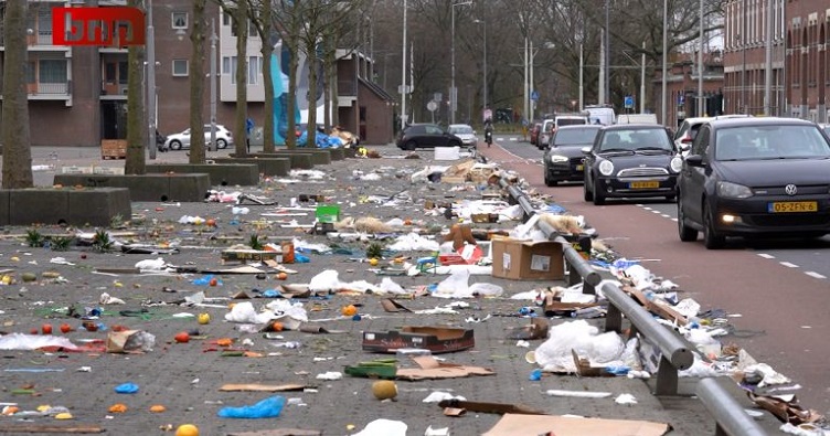 Так виглядали вулиці Роттердама після лише 6-денного страйку прибиральників сміття.