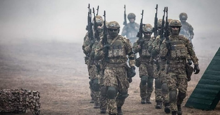 Командир має пам’ятати про відповідальність за накази, які він особисто віддає підлеглим, навіть якщо вони одержані від старшого начальника.