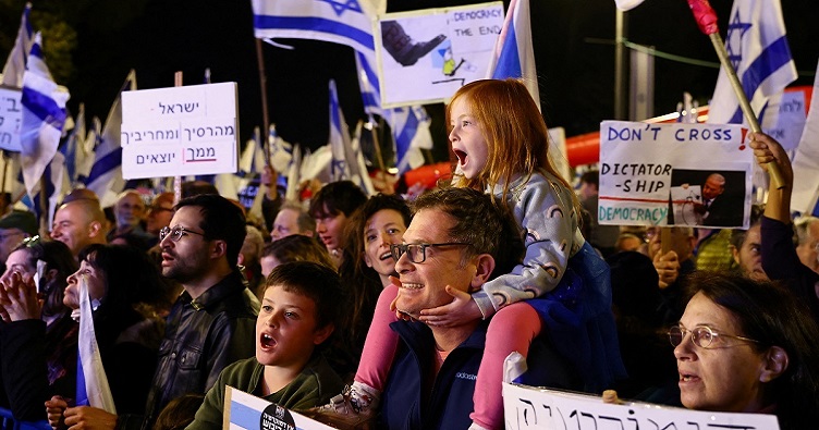 Запланована судова реформа спровокувала наймасовіші протести в Ізраїлі за останні десятиліття.