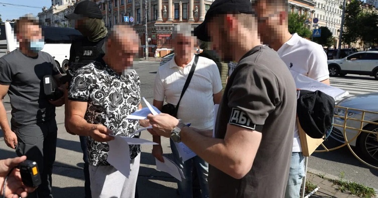 Славнозвісному одеському воєнкомові теж пред’явили підозру, зокрема, у незаконному збагаченні, але — із санкцією, не обтяженою воєнним станом.