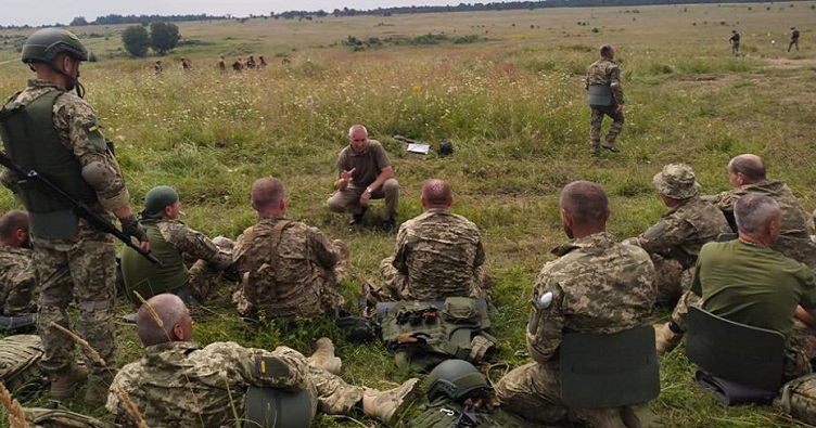 Проходження військової служби під час війни за проектом стане перепусткою на державні посади.