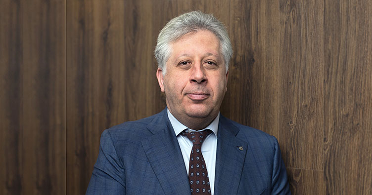 Семен Ханін, член правління Асоціації адвокатів України, керуючий партнер Amber Law Company, к.е.н., адвокат, заслужений юрист України.