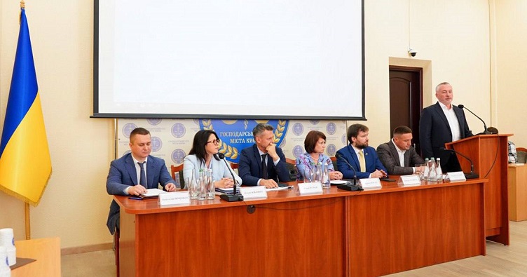 В мероприятии приняли участие председатели местных и апелляционных хозяйственных судов, судьи Верховного Суда, а также судьи Хозяйственного суда г. Киева.