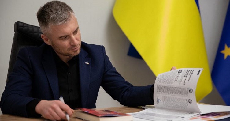 Если Президент подпишет законопроект №9536, НАПК не увидит в реестре коррупционеров более 10 тыс. человек, включая Артема Сытника.