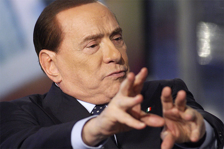 Ловкость рук — и государственные должности будут недоступны для С.Берлускони в течение 5 лет.
