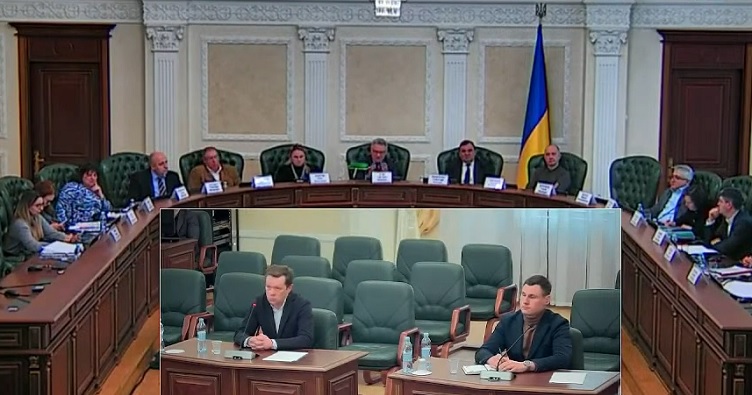 Леонід Сапельников (ліворуч) переконав членів ВРП, що зможе переконати очільника ДСАУ в обґрунтованості своїх новацій.