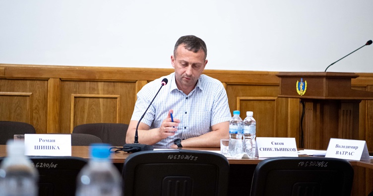 Євген Синельников уважає, що труднощі, пов’язані зі спільною опікою, відносяться до початкового періоду адаптації. 