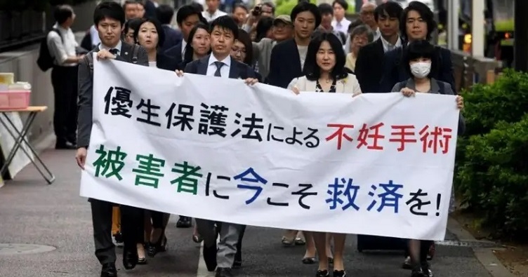 ВС Японії поклав край боротьбі за справедливість, що тривала десятиліттями: жертви закону вимагали компенсації та вибачень.
