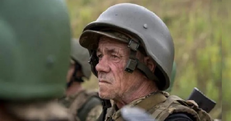 Нардепи пропонують встановити, що після 55 років чоловіки можуть воювати тільки якщо виявлять таке бажання.