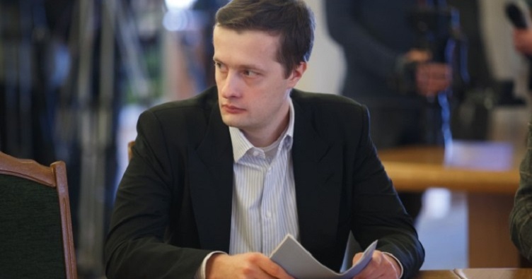 У Порошенка вважають, що його син Олексій не повинен захищати Батьківщину, бо заробляє на життя за кордоном.