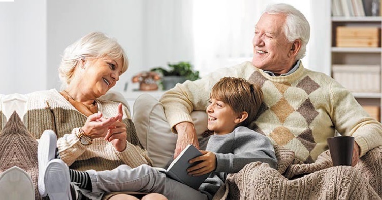 Зменшувально-лагідне звернення онуків до своїх бабусь і дідусів ейджизмом вважатися не буде.