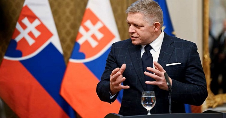 Роберт Фицо назвал принятую поправку «мощной плотиной против прогрессивизма».